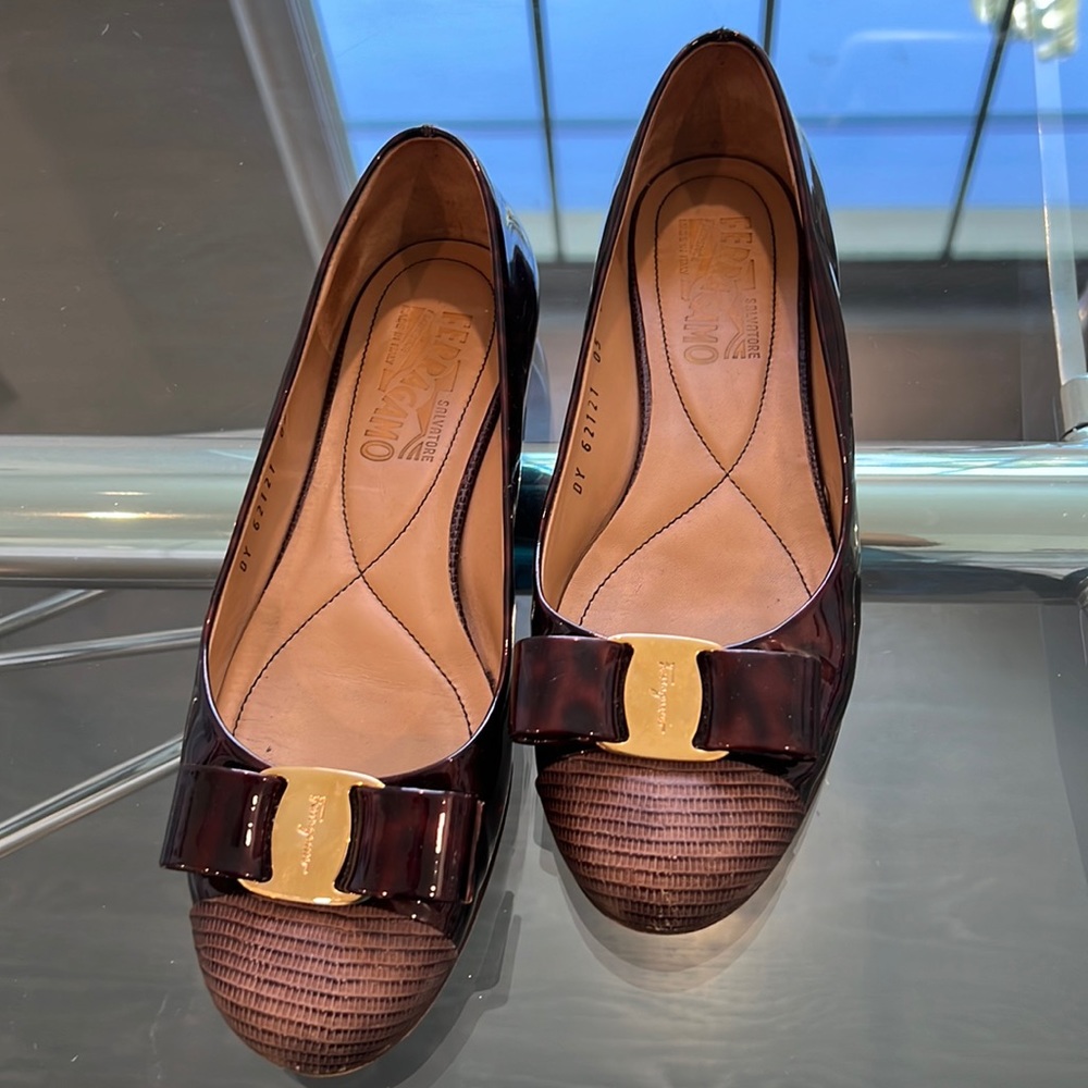 Ferragamo flat (brown)